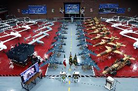 Iranian Army Held A Ceremony For The Delivery Of 1000 Drones