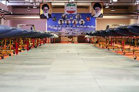 Iranian Army Held A Ceremony For The Delivery Of 1000 Drones