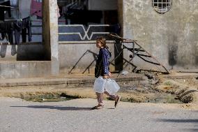 The Daily Life of Palestinian Displaced - Gaza