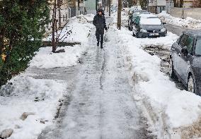 Thaw has made moving on the streets difficult