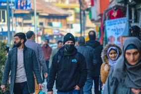 Daily Life In Kashmir