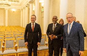 Maldives' President makes first visit to Estonia