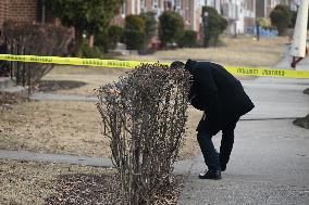 Body Of Man Found Stuffed In Garbage Bags In An Apartment In Kew Gardens Hills Queens New York City