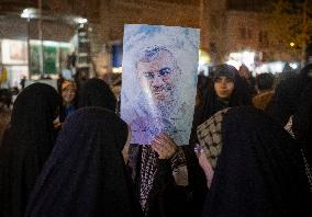 Iran-Celebrating Israel And Hamas Ceasefire