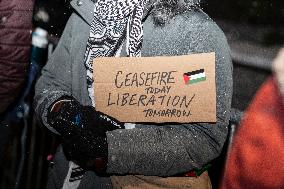 Protester Showed Up At The State Department  To Celebrate The Seizing Fire Deal