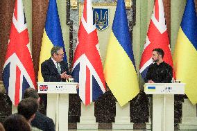 Ukraine and UK sign agreement on centennial partnership