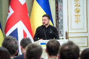 Ukraine and UK sign agreement on centennial partnership