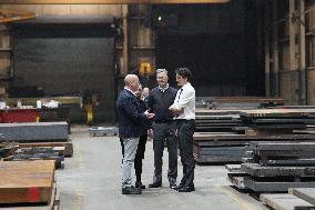 Justin Trudeau Meets with Unifor Local 444 in Windsor - Canada