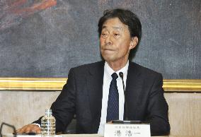 Fuji TV president meets press over Japan TV host Nakai's sex scandal