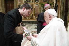 Pope Francis In Private Audience - Vatican