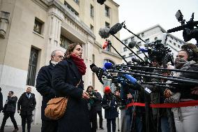 Presser after a meeting on pensions in Paris FA