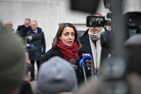 Presser after a meeting on pensions in Paris FA