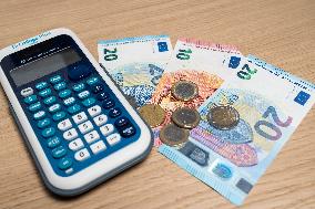 Savings illustration - Paris AJ