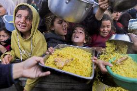 Waiting For Food In Gaza
