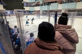 Iranian Sportswomen And The Ice Hockey Premier League