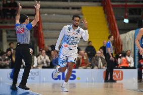 BASKET - Serie A - Napolibasket vs Banco di Sardegna Sassari