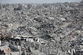 Displaced Palestinians Start To Return Their Houses - Gaza