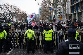 Yoon Suk-yeol’s Supporters Vandalize Property And Riot At Seoul Western District Court