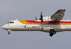 Diverse aircraft landing in Barcelona