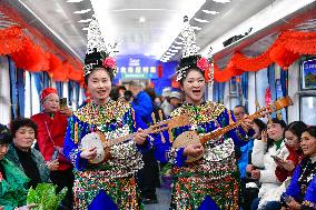 Amazing Slow Train Village Gala - China