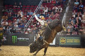 Michelob Ultra PBR: Unleash The Beast At Houston Toyota Center