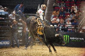 Michelob Ultra PBR: Unleash The Beast At Houston Toyota Center