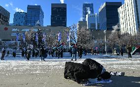 Palestinian Community In Edmonton Celebrates Israel-Hamas Ceasefire In -25C Cold