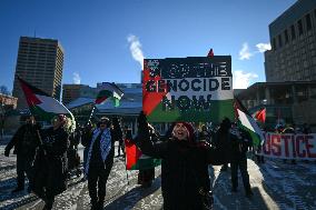 Palestinian Community In Edmonton Celebrates Israel-Hamas Ceasefire In -25C Cold