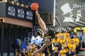 Basketball - La Rochelle V Paris