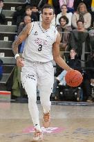 Basketball - La Rochelle V Paris