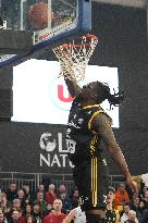 Basketball - La Rochelle V Paris