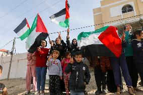 Displaced Residents Return To Their Homes After Over A Year Of Conflic - Gaza