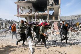 Displaced Residents Return To Their Homes After Over A Year Of Conflic - Gaza