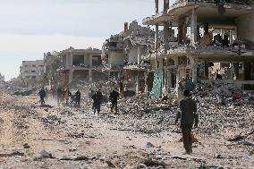 Displaced Residents Return To Their Homes After Over A Year Of Conflic - Gaza