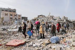 Displaced Residents Return To Their Homes After Over A Year Of Conflic - Gaza