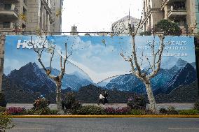 Hoka Store Renovated in Shanghai