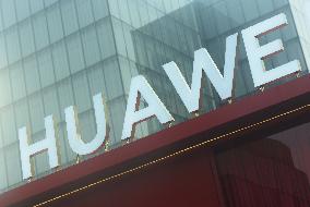 Huawei Pays A Dividend of 81.8 Billion Chinese Yuan in 2024