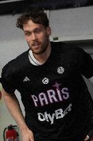 Basketball - La Rochelle V Paris