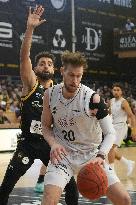 Basketball - La Rochelle V Paris