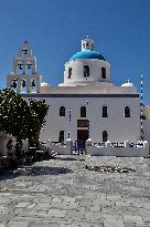 Daily Life On Santorini Island