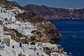 Daily Life On Santorini Island