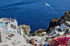 Daily Life On Santorini Island