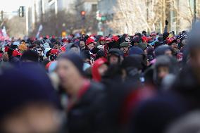 Lines In DC For Inauguration Viewing At Capitol One Arena