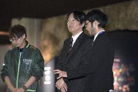 Japan crown prince visits aquarium
