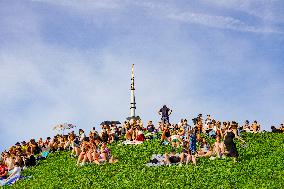 Olympic Mountain In Munich For Free Concert Experience