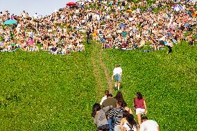 Olympic Mountain In Munich For Free Concert Experience