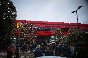 MOTORI - Formula 1 - Tifosi della Ferrari per la prima di Lewis Hamilton sulla Rossa