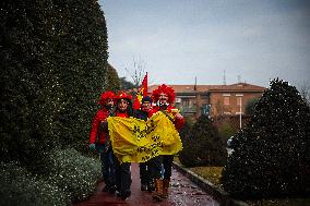 MOTORI - Formula 1 - Tifosi della Ferrari per la prima di Lewis Hamilton sulla Rossa