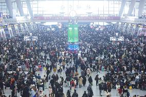 Spring Festival Travel Back Home in Hangzhou