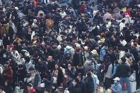 Spring Festival Travel Back Home in Hangzhou